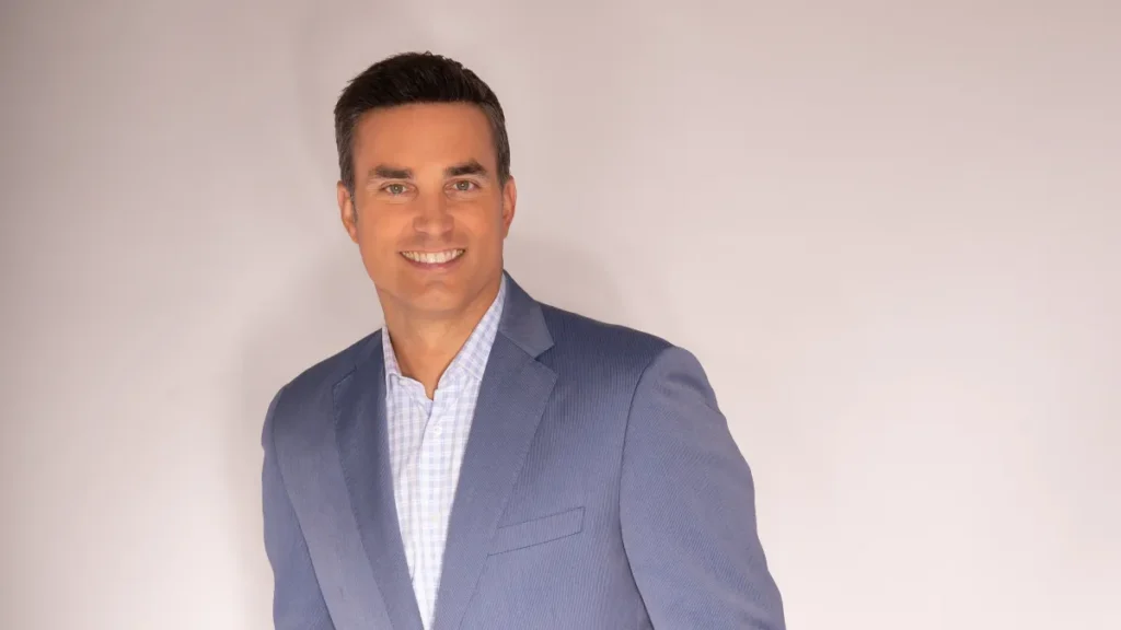 Doug Kammerer Salary, Wife, Age, House, Net Worth, Wikipedia (1)